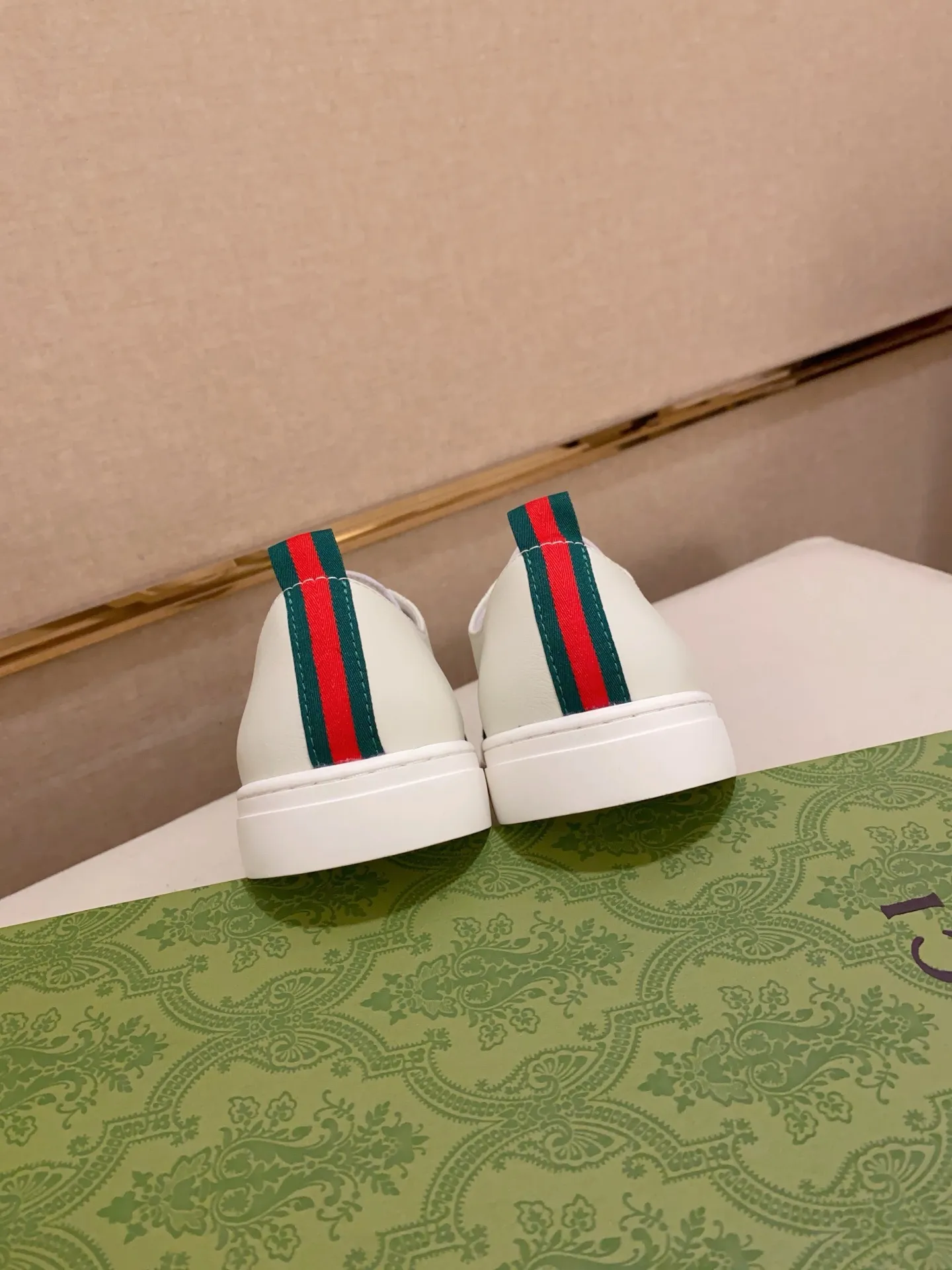 Men's clothing and shoes💰 440💰🇮🇹🇮🇹GUCCI (Gucci) top 🔍🔍 spring and summer models are on sale at the same time, the upper 🇮🇹 imported Italian first-layer cowhide, fully imported sheepskin lining 💪💪, completely 1⃣️compared 1⃣️Reproduction🇮🇹💪💪, ⚠Sole: The original sole is specially provided by the original factory, the exclusive movable molded sole is super comfortable, ⚠Original factory follow-up goods, 🔍🔍high quality, you can enter and leave the counter at will, welcome to compare⚠. Code number:38-44